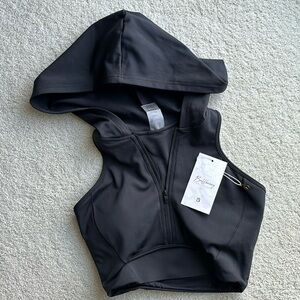 BuffBunny Collection Colorado Crop Hoodie - Onyx Black (M)